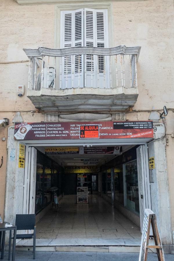 Apartamento La Galeria De San Antonio Кадис Екстериор снимка