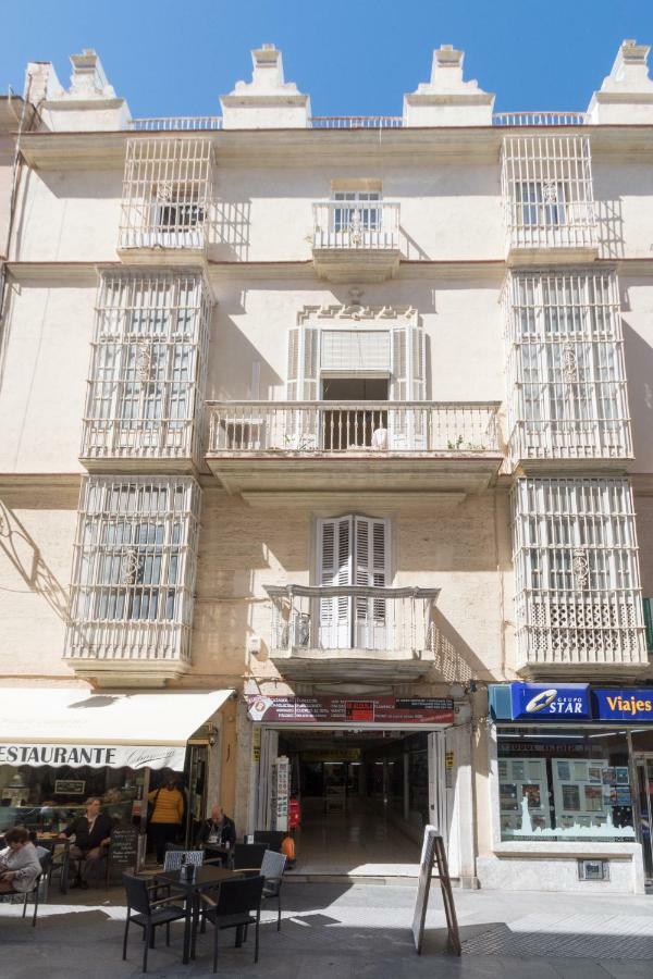 Apartamento La Galeria De San Antonio Кадис Екстериор снимка